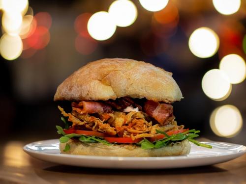 PIRI-PIRI BACON CHICKEN CLUB 