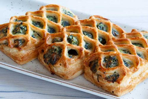 SPINACH AND FETA / LEEK AND PARMESAN DANISH